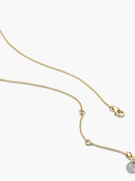 Mejuri Lotus Necklace - Picture 5 of 7